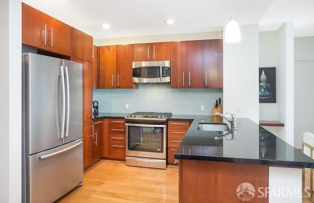 Building Photo - 325 Berry St