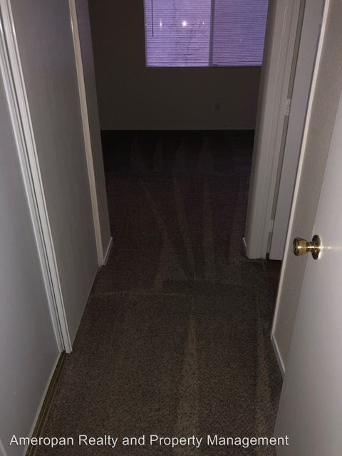 Building Photo - 2125 Saint Paul Way