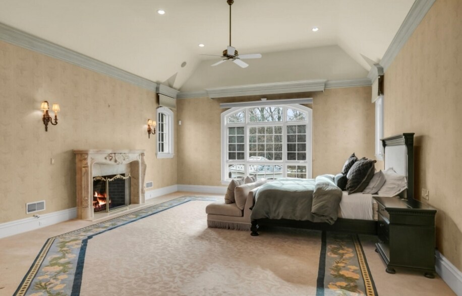 Building Photo - 581 Pottersville Rd