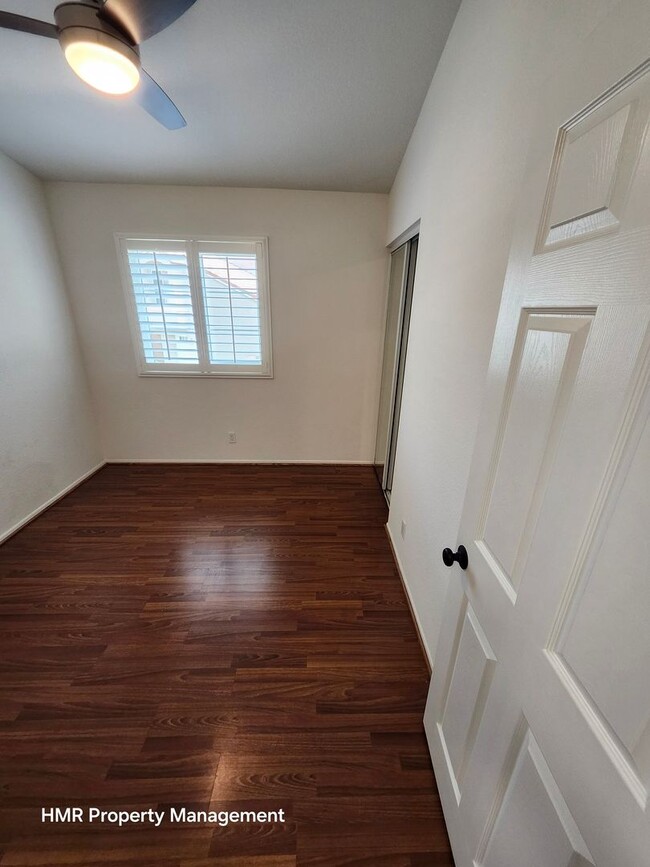 Building Photo - 2bed/2bath Condo near Victoria Gardens!