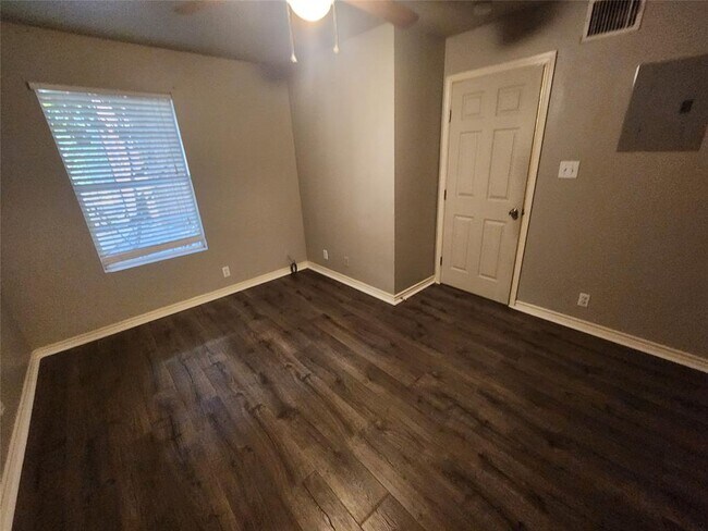 Building Photo - 2714 Whitis Ave