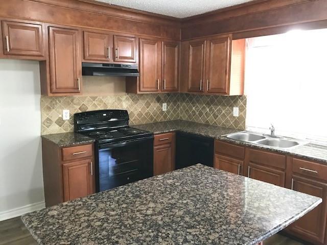 Building Photo - 501 Oxford Park