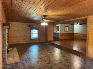 Building Photo - Main House