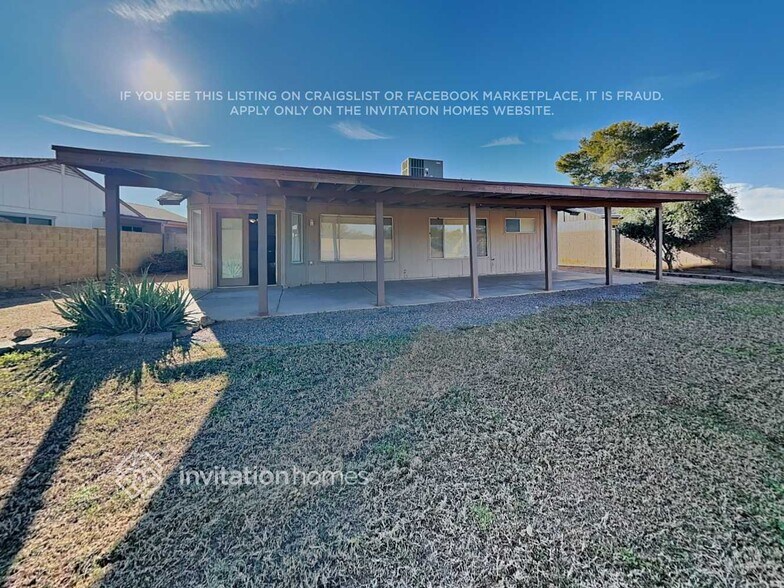 Building Photo - 3226 W Ross Ave