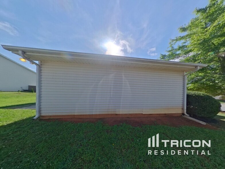 Building Photo - 5434 Peachwood Dr