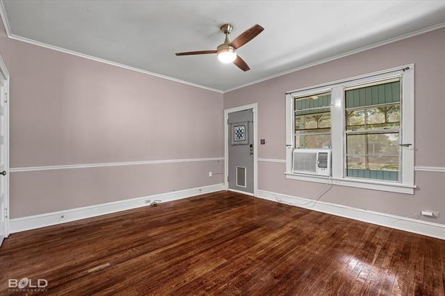 Building Photo - 202 E Elmwood St