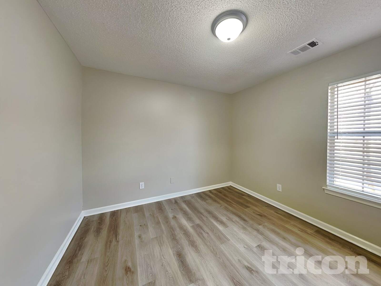 Building Photo - 3547 Lehigh Way