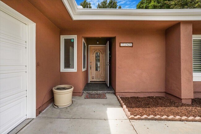 Building Photo - 7365 Pomelo Dr