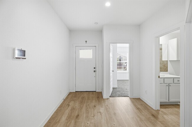 Building Photo - 31814 Hallington Hl Ln