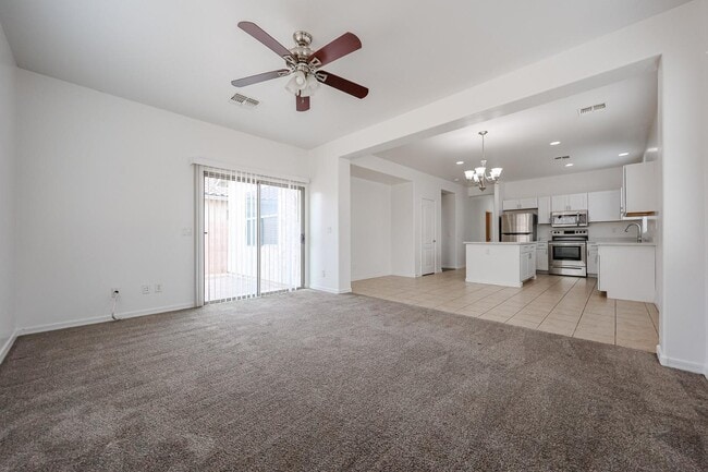 Building Photo - 41298 W Park Hill Dr