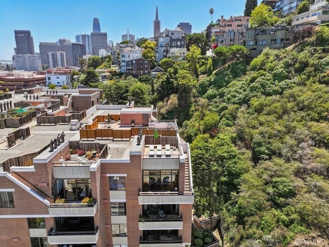 Building Photo - 101 Lombard St