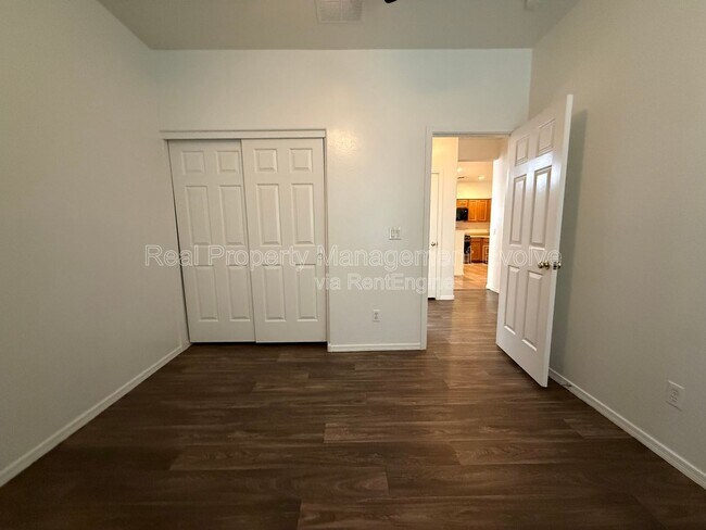 Building Photo - 7337 W St Catherine Ave