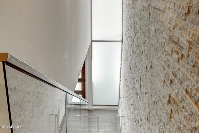 Building Photo - 4833 Dunman Ave