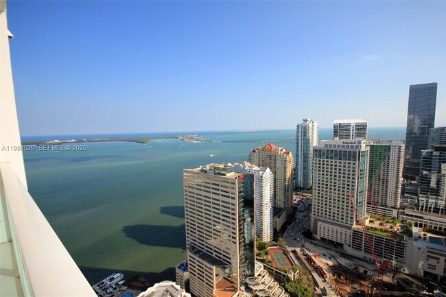 Building Photo - 950 Brickell Bay Dr