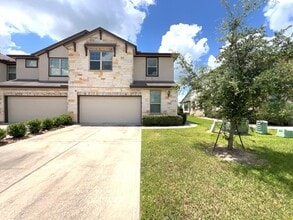 Building Photo - 7118 Fannin St