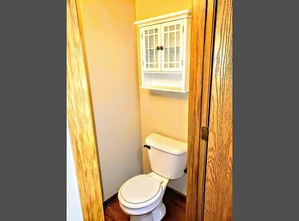 Building Photo - 382 Waterside Avenue