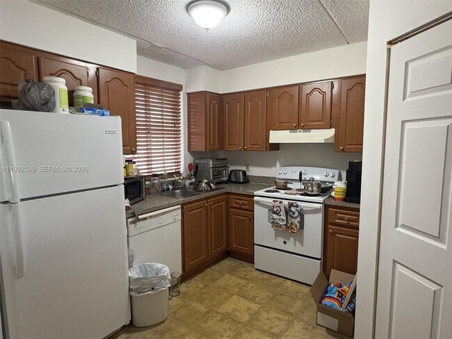 Building Photo - 6155 NW 186th St