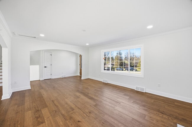 Building Photo - 294 Idle Hour Dr