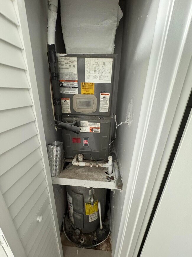 Building Photo - 1148 Summit Trail Cir