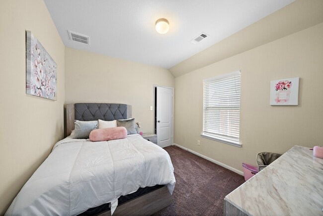 Building Photo - 3627 Grand Prom