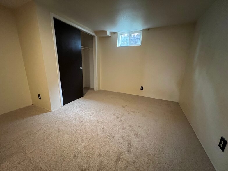 Building Photo - 1328 S Beach Ct