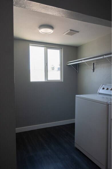 Building Photo - 4316 N 34th Dr