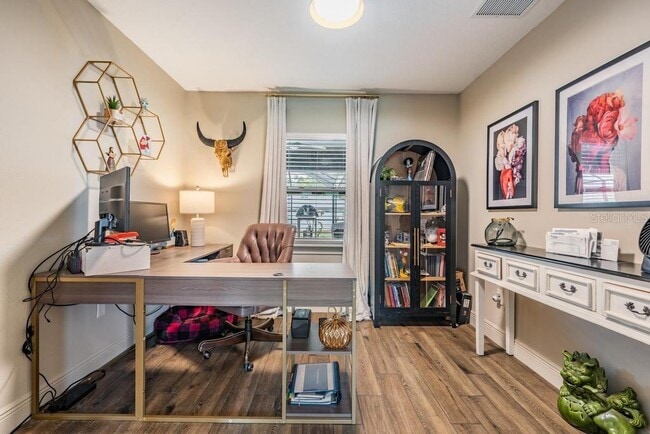 Building Photo - 106 1st Ave NE