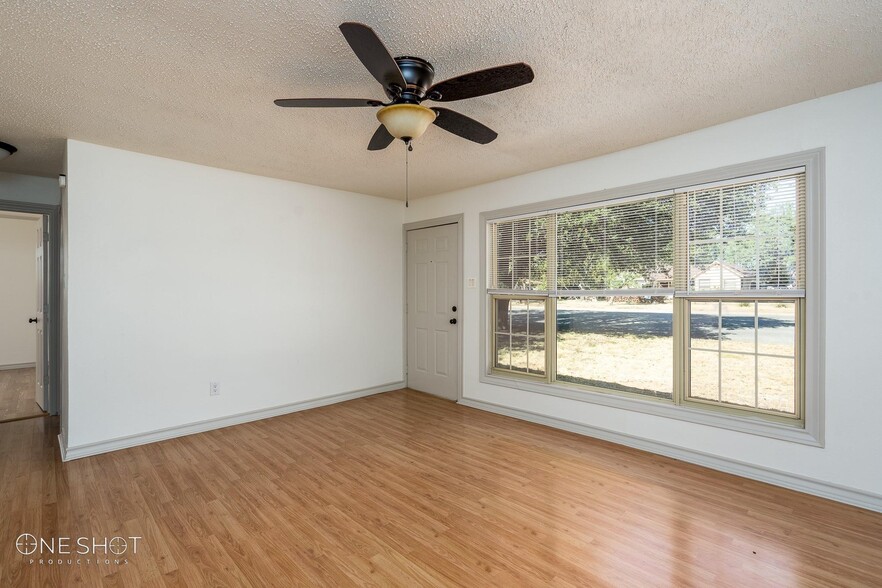 Building Photo - 2349 Highland Ave