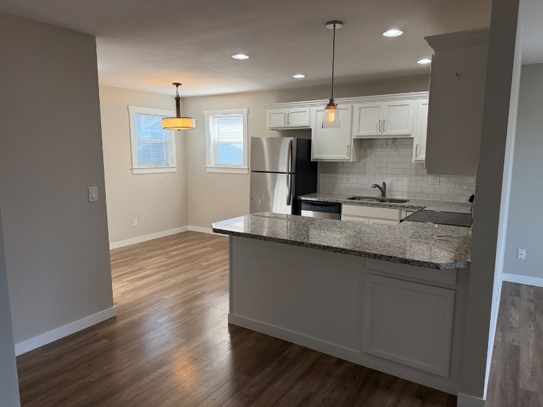 Building Photo - 3015 Fruit Valley Rd