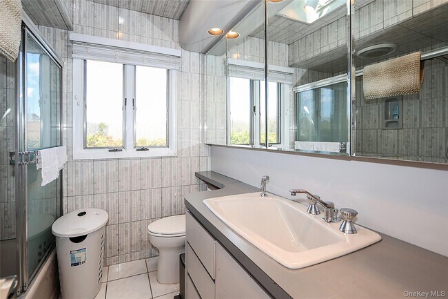 Building Photo - 11 Otsego Ave