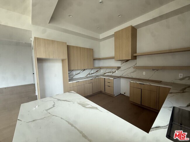 Building Photo - 3846 Bentley Ave