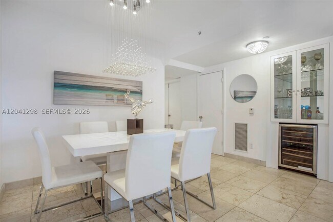 Building Photo - 4775 Collins Ave