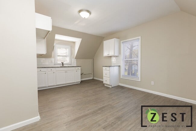 Building Photo - 97 Fairgrove