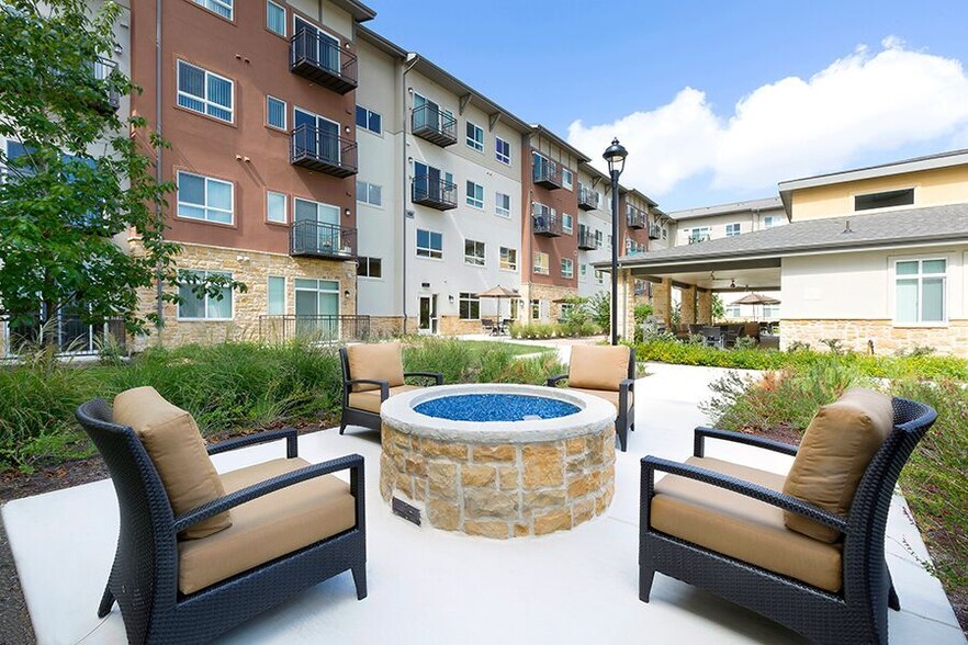 Outdoor Firepit & Community Living - Affinity at Monterrey Village 55+