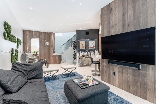 Building Photo - 18460 NE 30th Ave