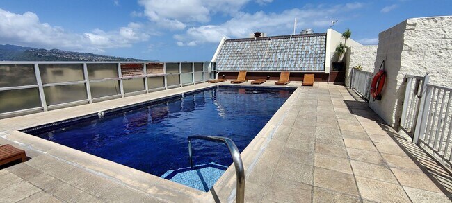 Building Photo - Fully Furnished Studio with Parking in Waikiki