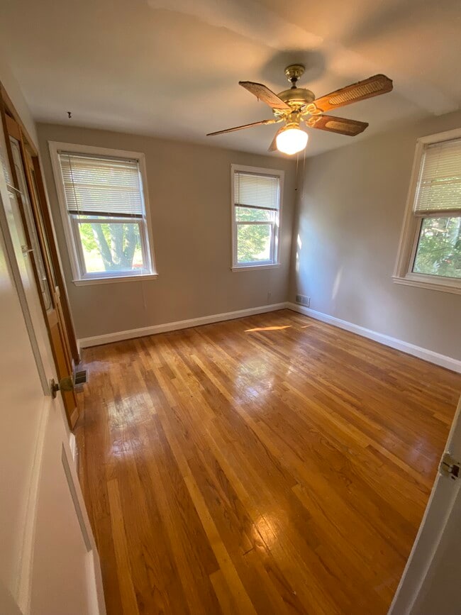 Building Photo - 4812 Stafford St