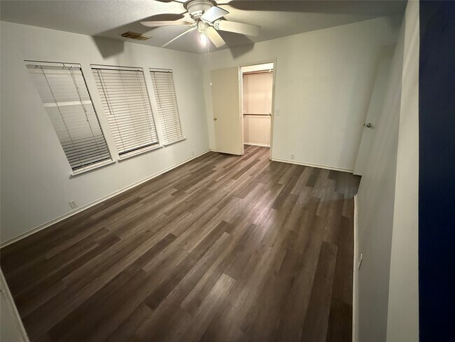 Building Photo - 4814 Russet Trail Ct