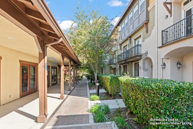 Building Photo - 929 Glen Valley Terrace