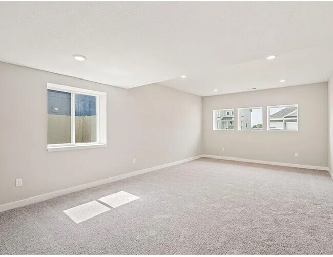 Building Photo - 3545 Corbin Dr