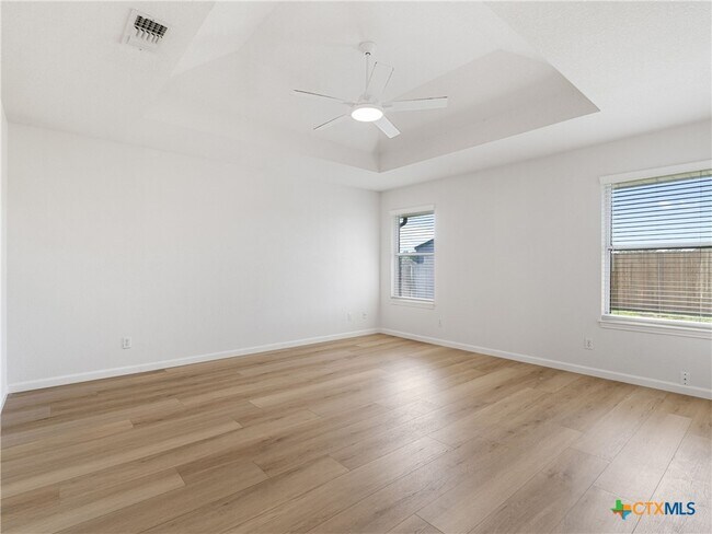 Building Photo - 1625 Sunnybrook Dr