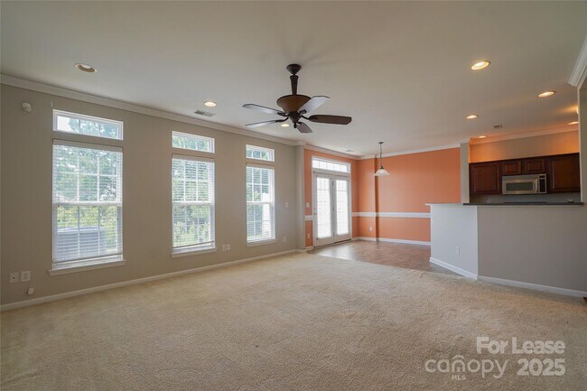 Building Photo - 6021 Queens Walk Ct