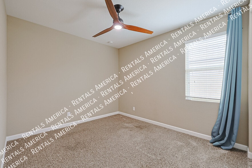 Building Photo - 13607 W Briles Rd