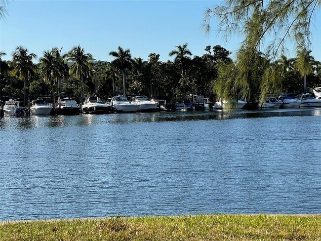 Building Photo - 851 Three Islands Blvd