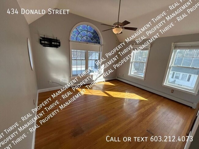 Building Photo - 434 Donald St