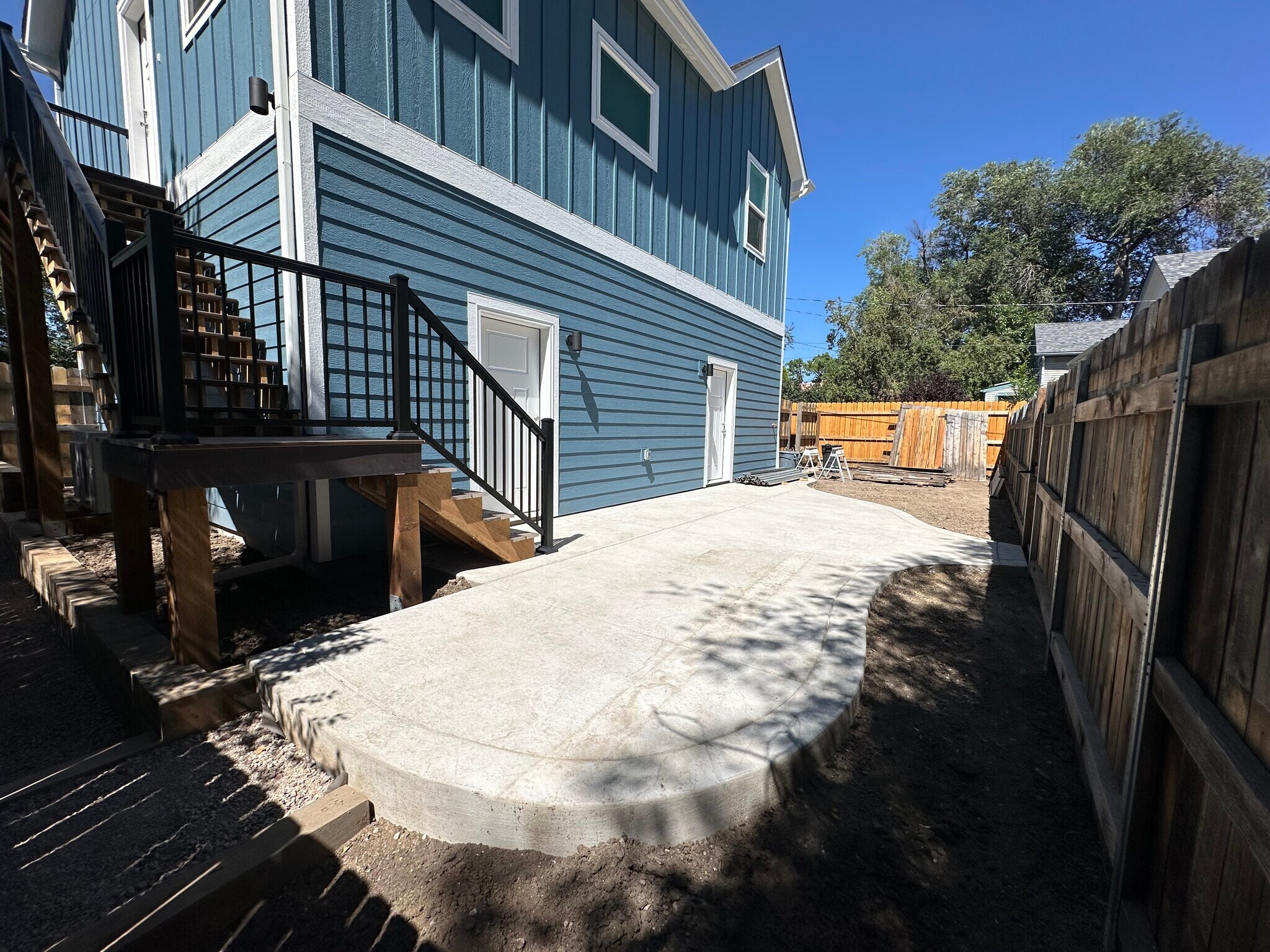 Patio area - 918 N El Paso St