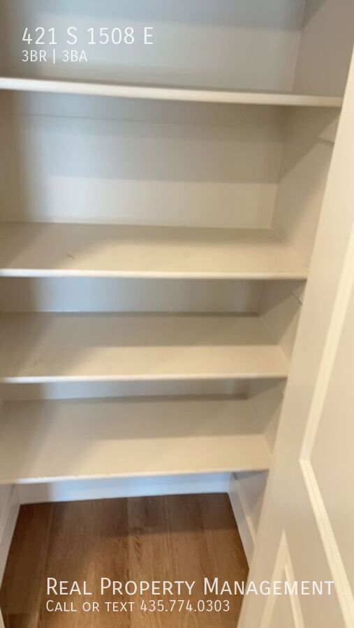 Building Photo - 421 1508