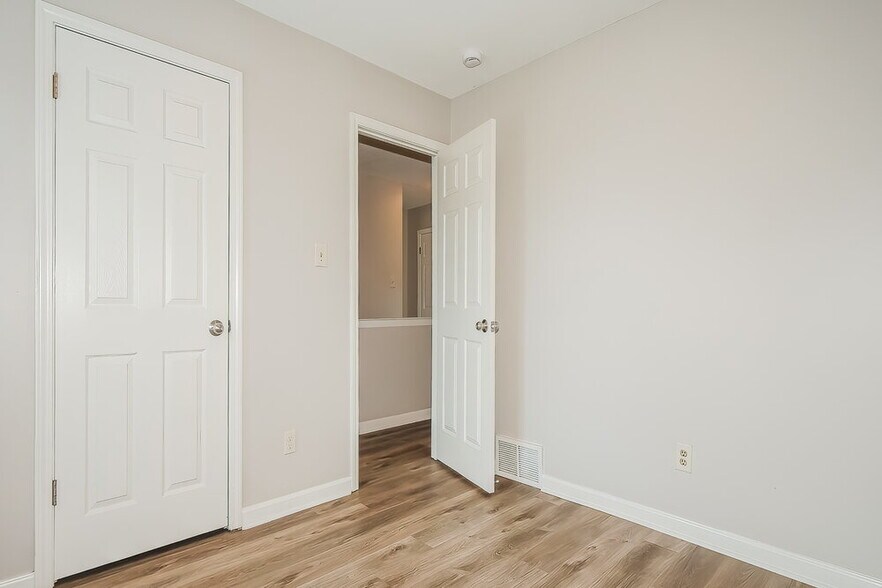 Building Photo - 8419 Duvall Ave