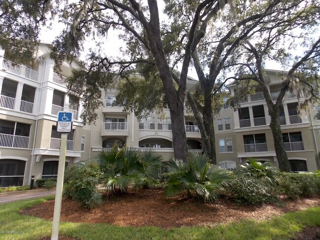 Building Photo - 1001 Monument Rd