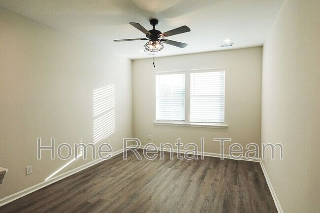 Building Photo - 153 Lower Creek Dr